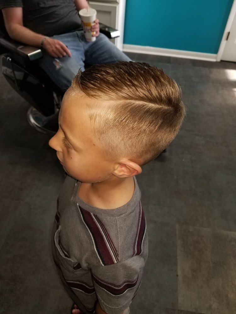 KING’S & QUEEN’S HAIR LOUNGE 12 Photos 5720 Gall Blvd, Zephyrhills