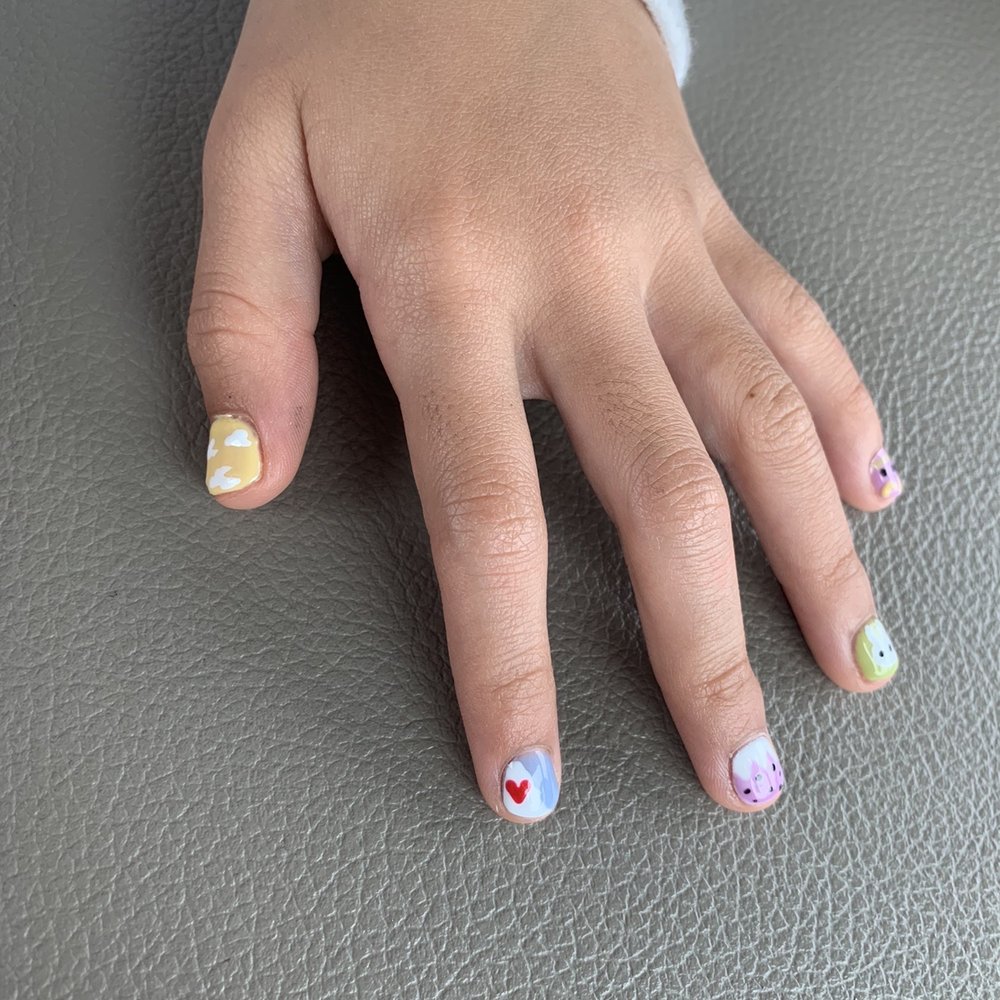 Artistic Nails and Spa - Easter kid manicure - Nail Salons Near Me - Vienna, Virginia