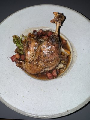 ēst Restaurant by null