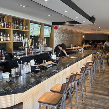 Backlot Pizza Kitchen - Bar area - Pizza Near Me - Glendale, Wisconsin