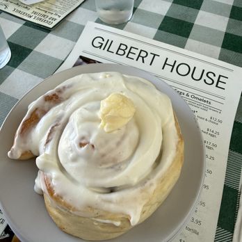 The Gilbert House - Cinnamon Roll - New American Near Me - Gilbert, Arizona