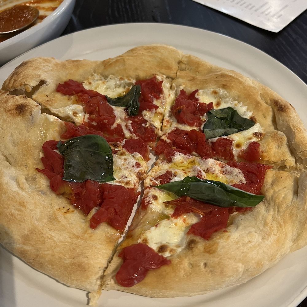 Plate - Pizza - Italian Near Me - Leawood, Kansas Plate - Pizza - Italian Near Me - Leawood, Kansas