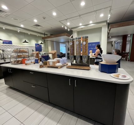 Holiday Inn Express & Suites Orlando - Lake Buena Vista by IHG by null