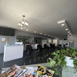 Foothill Barbers - Inside the barbershop