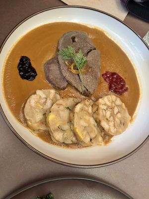 Restaurace Červený jelen by null