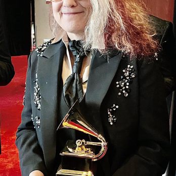 Janet Robin Guitar Lessons - Musical Instruments & Teachers Near Me Janet Robin Guitar Lessons - Musical Instruments & Teachers Near Me