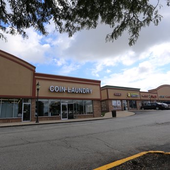 Briar Square Laundromat - Laundromat Near Me - Bolingbrook, Illinois Briar Square Laundromat - Laundromat Near Me - Bolingbrook, Illinois