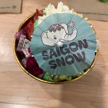 Saigon Snow - Small pandan snow with dragon fruit, strawberries, banh tam khoai mi, banh da lon, rice crispies, topped with whipped cream - Shaved Ice Near Me - Orlando, Florida Saigon Snow - Small pandan snow with dragon fruit, strawberries, banh tam khoai mi, banh da lon, rice crispies, topped with whipped cream - Shaved Ice Near Me - Orlando, Florida
