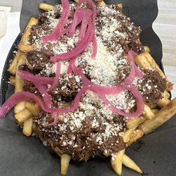 Persnickety Pig - Poutine