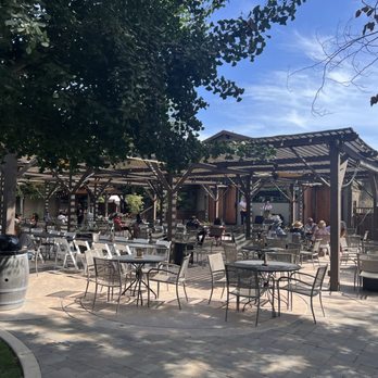 Del Valle Winery - Outdoor seating area - Wineries Near Me - Livermore, California Del Valle Winery - Outdoor seating area - Wineries Near Me - Livermore, California