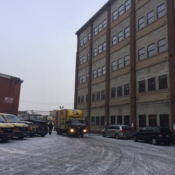 OZ Moving & Storage - Truck Yard - Movers Near Me - Yonkers, New York OZ Moving & Storage - Truck Yard - Movers Near Me - Yonkers, New York