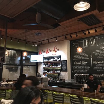 EATaliano Kitchen - Bar area - Pizza Near Me - Atlanta, Georgia