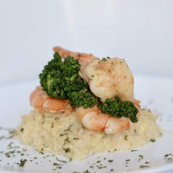 Your Chef Dre - Sauteed Shrimp w/ Parmesan risotto topped w/ broccolini - Caterers Near Me Your Chef Dre - Sauteed Shrimp w/ Parmesan risotto topped w/ broccolini - Caterers Near Me