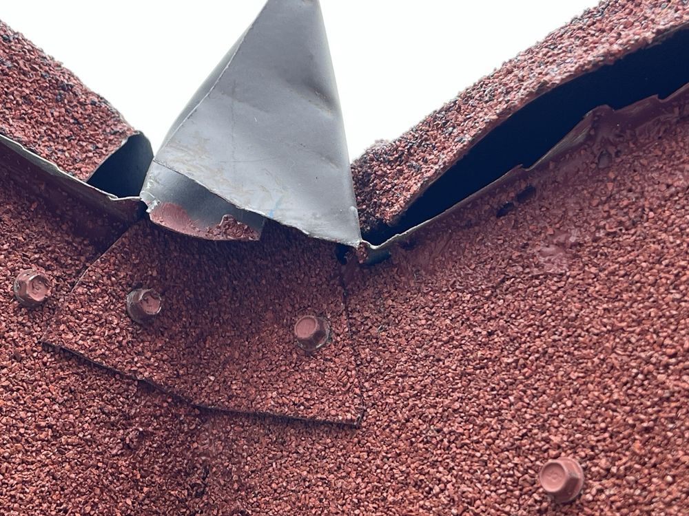 Slide of International Roofing