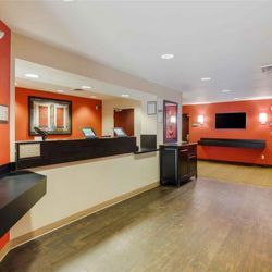 Extended Stay America - Los Angeles - Simi Valley - Lobby and Guest Check-in