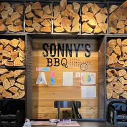 Sonny's BBQ - Entrance