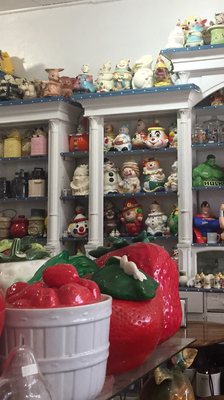 Grannie's Cookie Jars & Ice Cream Parlor by null