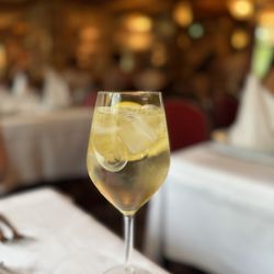 Au Pied de Cochon - Hugo Spritz (~€13)