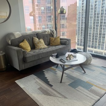 TRNclean - Living room looks beautiful and smells great. - Home Cleaning Near Me TRNclean - Living room looks beautiful and smells great. - Home Cleaning Near Me