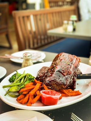 Gladstone's Long Beach by null