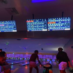 Valencia Lanes - Cosmic Bowling!!!