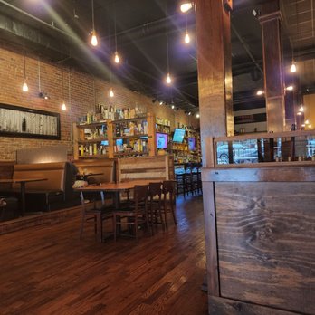 620 State - Dining area - Music Venues Near Me - Bristol, Tennessee 620 State - Dining area - Music Venues Near Me - Bristol, Tennessee