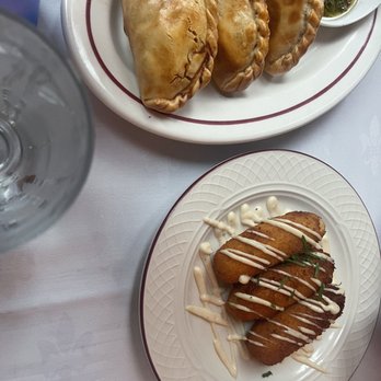Amanda's Restaurant - Chicken House Made Argentinian Empanadas Potato Croquettes (beautiful presentation lacked flavor) - Breakfast & Brunch Near Me - Hoboken, New Jersey