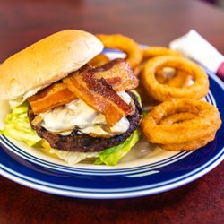 Harry's Hideaway Restaurant & Family Dining
