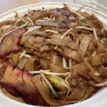 Toishan Kitchen - BBQ Pork Chow Fun: good pork, wish there was more pork; noodles OK. - Chinese Near Me - Victoria, British Columbia