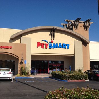 PetSmart - Outside - Pet Training Near Me - Huntington Beach, California