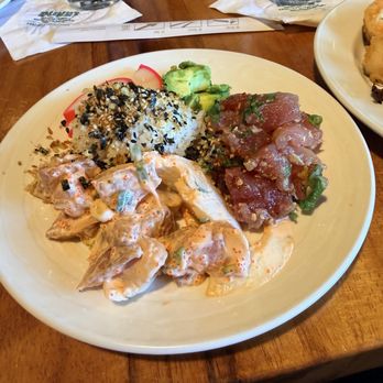 Duke's Waikiki - My 1st round buffet - Hawaiian Near Me - Honolulu, Hawaii