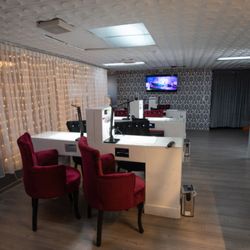Bling Uñas y Más - Manicure Section
