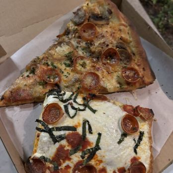 Romana Pizzeria - Pepperoni Square ($6.50), Combo (~$6+) - Pizza Near Me - Danville, California Romana Pizzeria - Pepperoni Square ($6.50), Combo (~$6+) - Pizza Near Me - Danville, California
