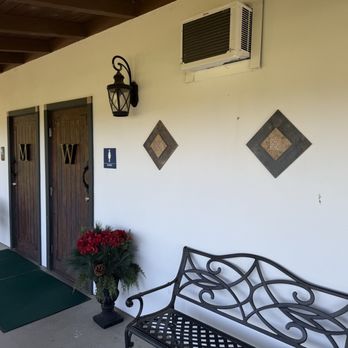 Lorenzi Estate Vineyards & Winery - Incredible restrooms - Wineries Near Me - Temecula, California Lorenzi Estate Vineyards & Winery - Incredible restrooms - Wineries Near Me - Temecula, California