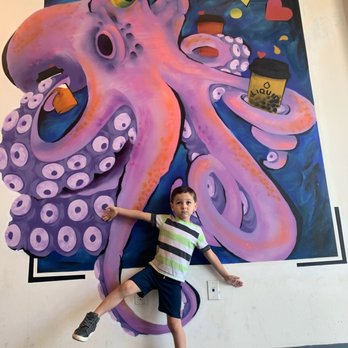 Liquid Tea Bar - My grandson waiting for his smoothie - Bubble Tea Near Me - San Bernardino, California