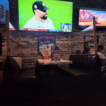 Bubba's 33 - Dining area - Burgers Near Me - Corpus Christi, Texas