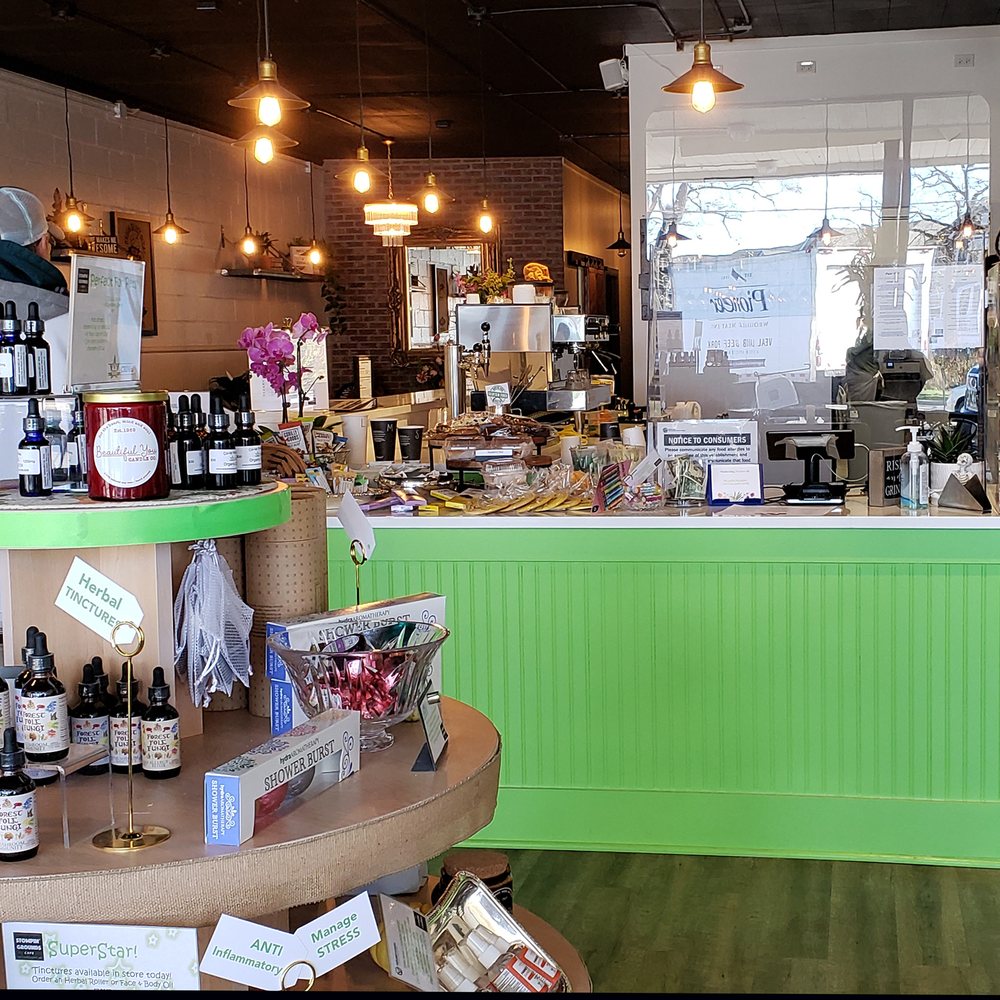 Stompin' Grounds Cafe - counter with a variety of products - Coffee & Tea Near Me - Lake Zurich, Illinois Stompin' Grounds Cafe - counter with a variety of products - Coffee & Tea Near Me - Lake Zurich, Illinois