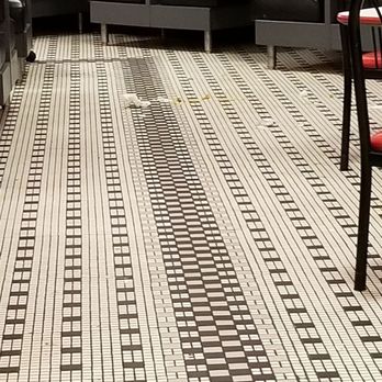 Steak ’n Shake - Trash in the floor when we came in - Fast Food Near Me - Cookeville, Tennessee Steak ’n Shake - Trash in the floor when we came in - Fast Food Near Me - Cookeville, Tennessee