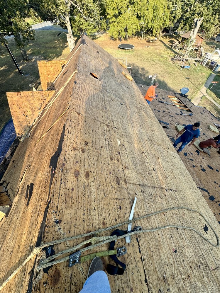 Slide of Rugged Roofing