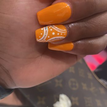Elite Nails - I decided to go back in and Lucky the receptionist found someone to take care of me. - Nail Salons Near Me - Pembroke Pines, Florida Elite Nails - I decided to go back in and Lucky the receptionist found someone to take care of me. - Nail Salons Near Me - Pembroke Pines, Florida