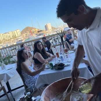Alexander Restaurant - Caesar salad tableside - American Near Me - Centro, BCS Alexander Restaurant - Caesar salad tableside - American Near Me - Centro, BCS
