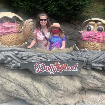 Dollywood - Owls with masks - Amusement Parks Near Me - Pigeon Forge, Tennessee Dollywood - Owls with masks - Amusement Parks Near Me - Pigeon Forge, Tennessee
