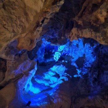 Colossal Cave Mountain Park - Glowing beauty - Museums Near Me - Vail, Arizona