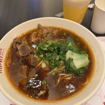 Mian - Spicy beef noodles & mango smoothie - Noodles Near Me - Costa Mesa, California