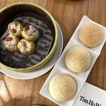Tim Ho Wan - Shrimp shumai and bbq pork buns - Dim Sum Near Me - Honolulu, Hawaii Tim Ho Wan - Shrimp shumai and bbq pork buns - Dim Sum Near Me - Honolulu, Hawaii