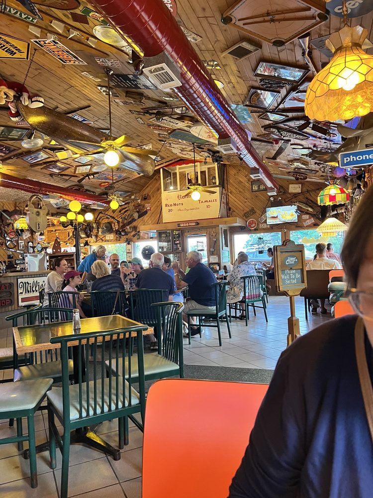 UPPERCRUST PIZZERIA Updated May 2024 60 Photos & 77 Reviews Yelp