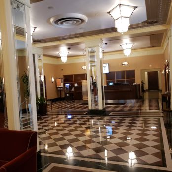 Ambassador Hotel Milwaukee - Hotels Near Me - Milwaukee, Wisconsin