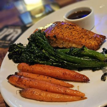 Yard House - New American Near Me - Meridian, Idaho