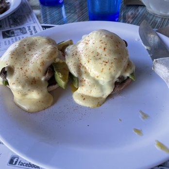 Kitchen Little - Avocado & Tomato (substituted with mushroom) Eggs Benedict - Breakfast & Brunch Near Me - Mystic, Connecticut Kitchen Little - Avocado & Tomato (substituted with mushroom) Eggs Benedict - Breakfast & Brunch Near Me - Mystic, Connecticut
