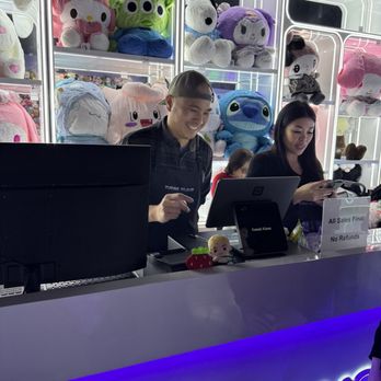 Kawaii Klaws - Look at all the X-Large plushies!!!! - Arcades Near Me - Riverside, California Kawaii Klaws - Look at all the X-Large plushies!!!! - Arcades Near Me - Riverside, California